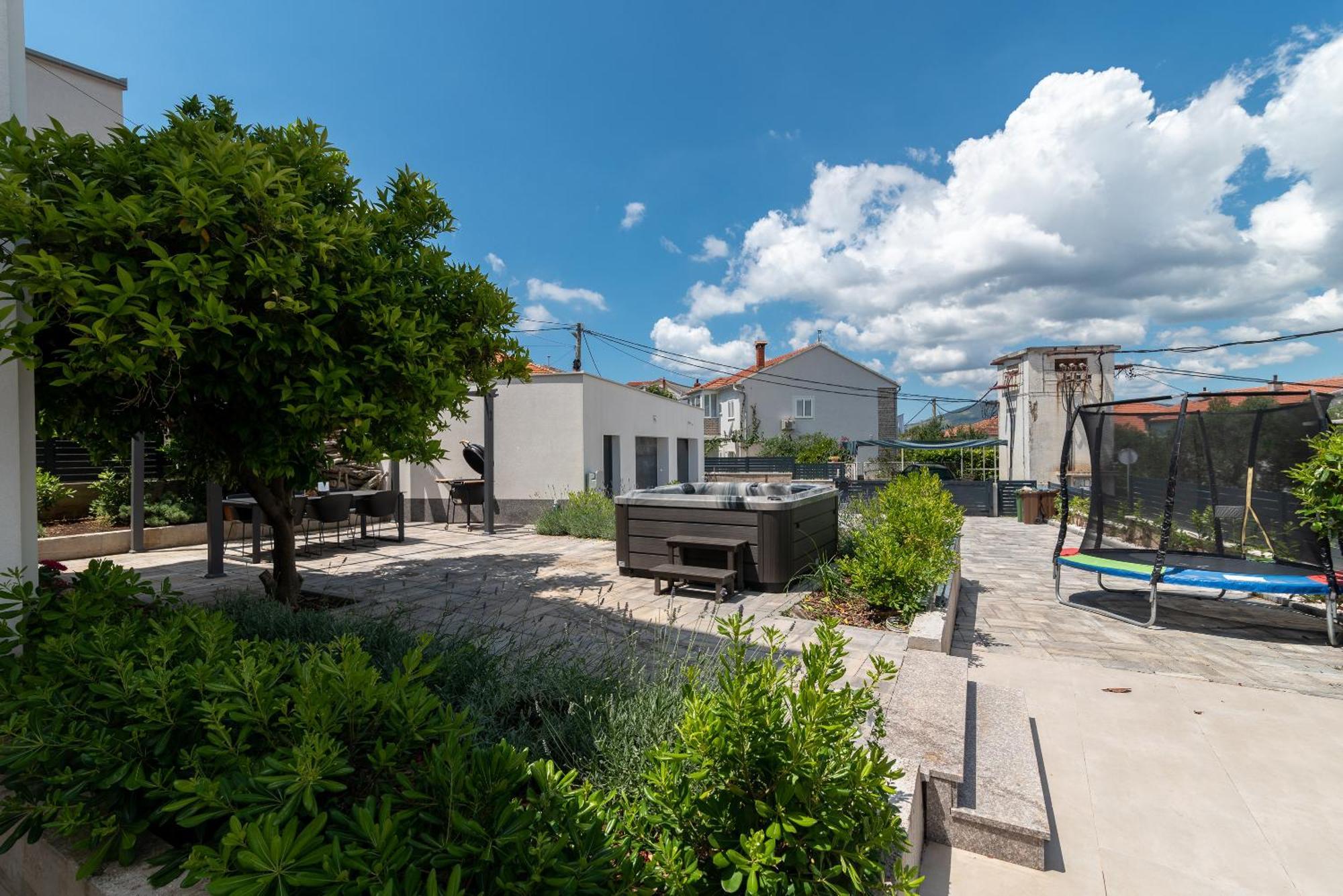Maca Apartments & Suites Trogir Dış mekan fotoğraf